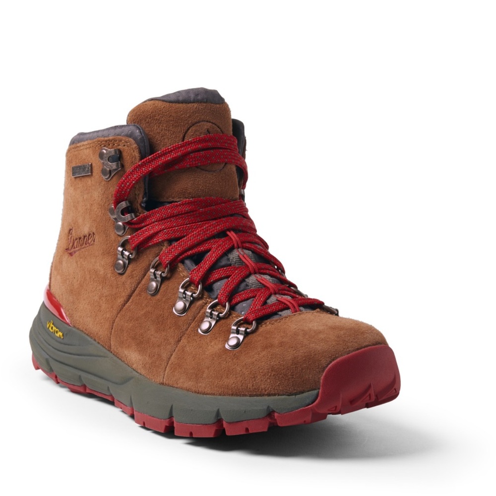 Danner Women’s Mountain 600 Hiking Boot, SZ 6